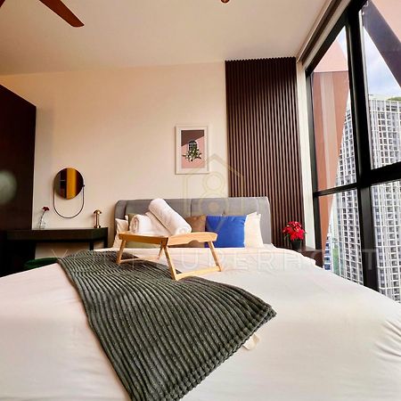 Scarletz Suites Near Klcc By Yoursuperhost Куала-Лумпур Экстерьер фото
